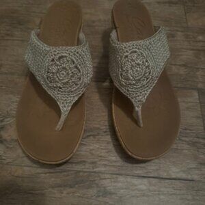 Skechers Beverlee Fancy Work Natural Crochet Beige Thong Sandals